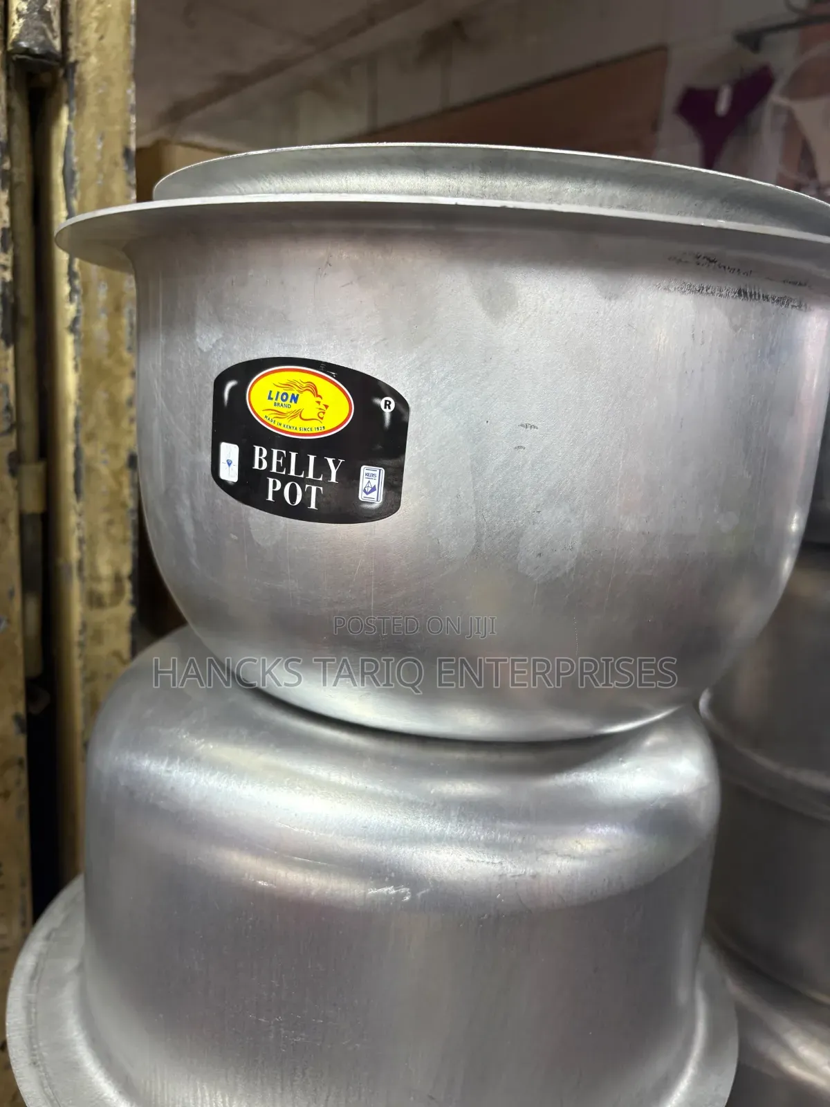 Lion Brand Aluminum Belly Pot.