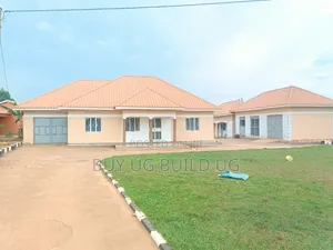 4bdrm Bungalow in Seeta Namilyango Rd, Goma for sale