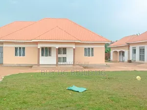 4bdrm Bungalow in Seeta Namilyango Rd, Goma for sale