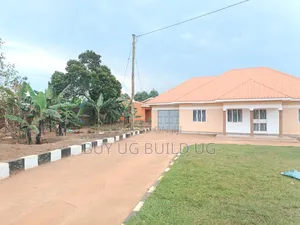 4bdrm Bungalow in Seeta Namilyango Rd, Goma for sale