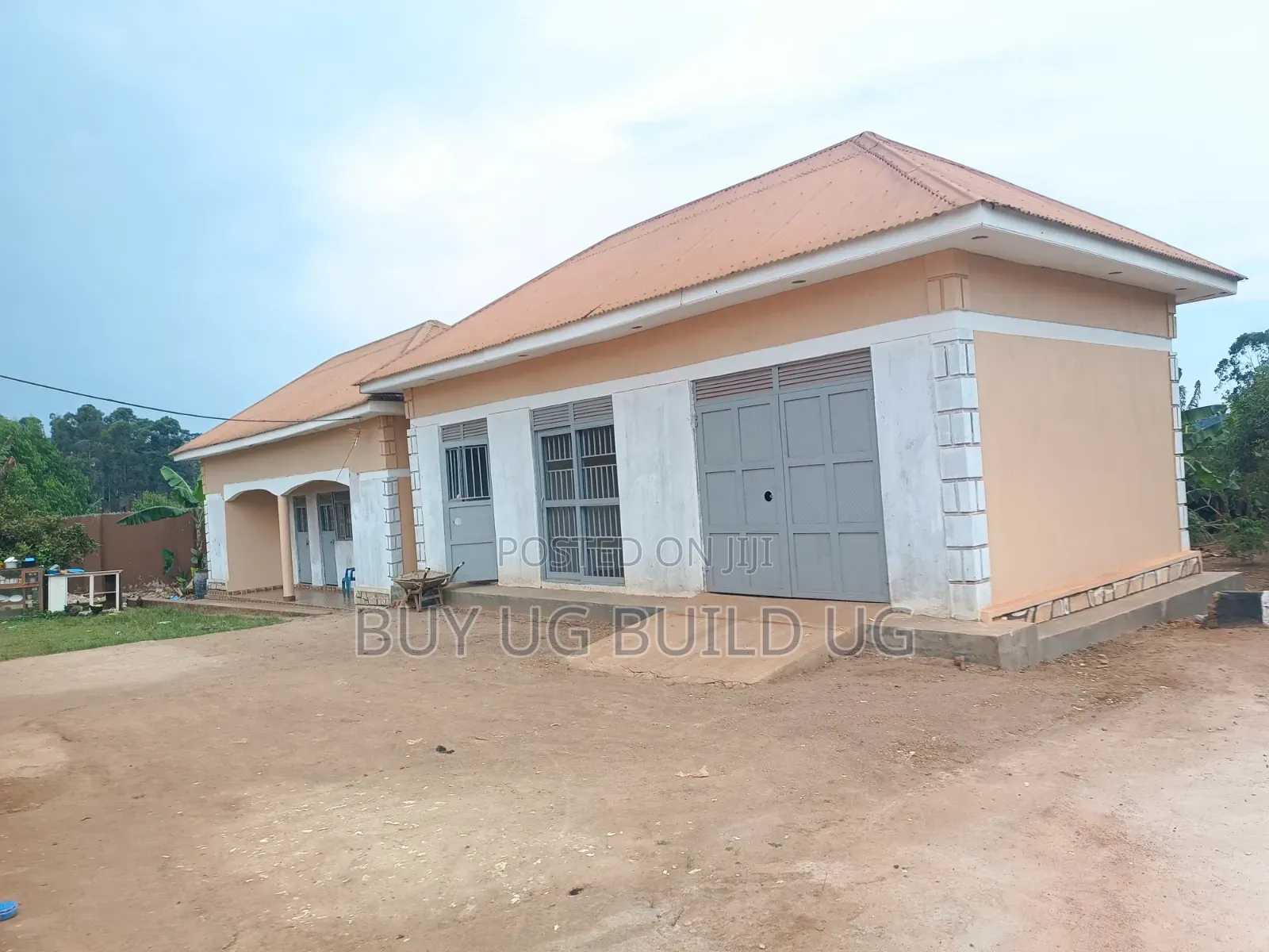 4bdrm Bungalow in Seeta Namilyango Rd, Goma for sale