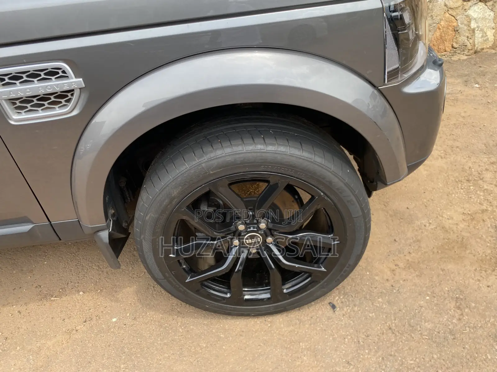 Land Rover Discovery 2024 Black