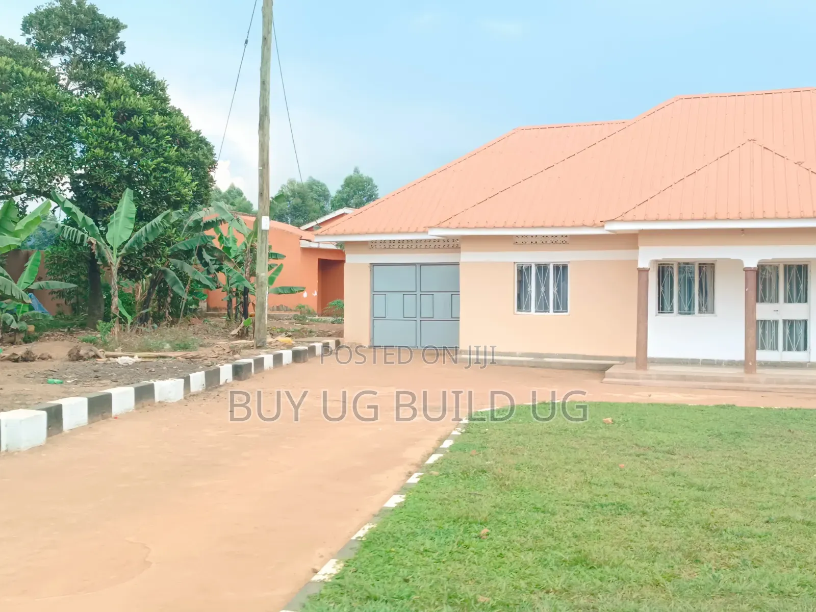 4bdrm Bungalow in Seeta Namilyango Rd, Goma for sale