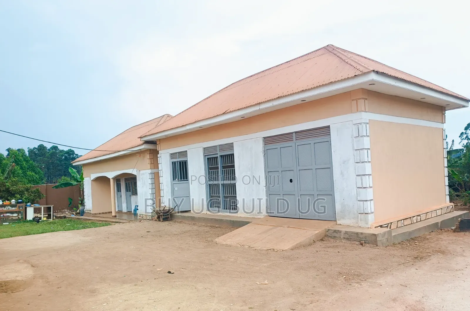 4bdrm Bungalow in Seeta Namilyango Rd, Goma for sale