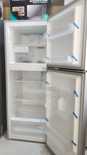 Hisence 295litres Fridge.