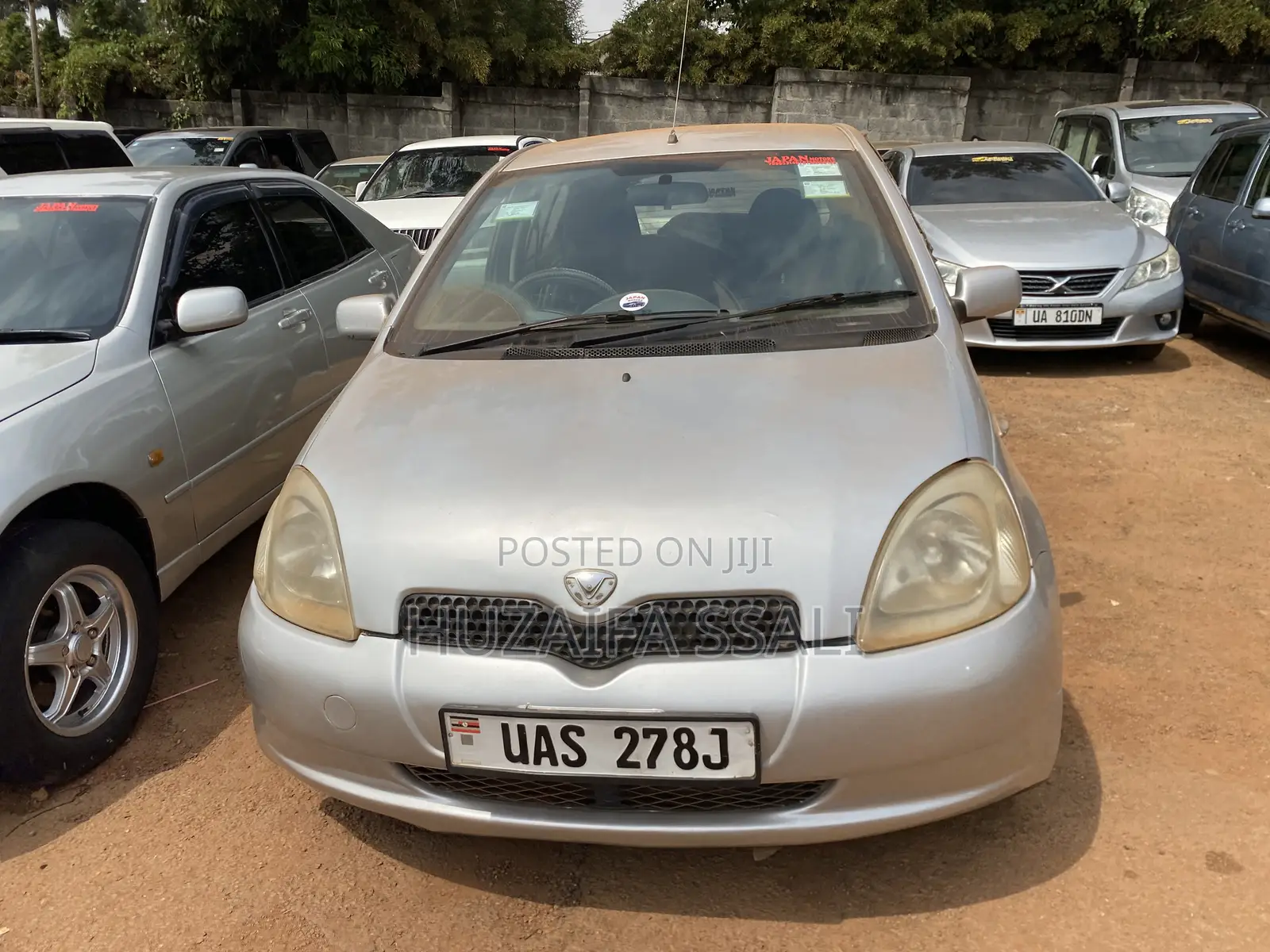 Toyota Vitz 2009 Silver