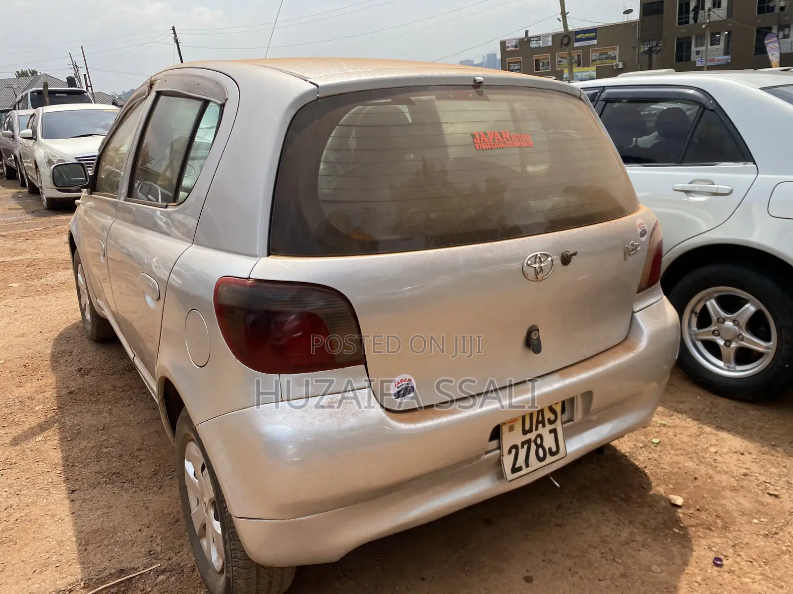 Toyota Vitz 2009 Silver