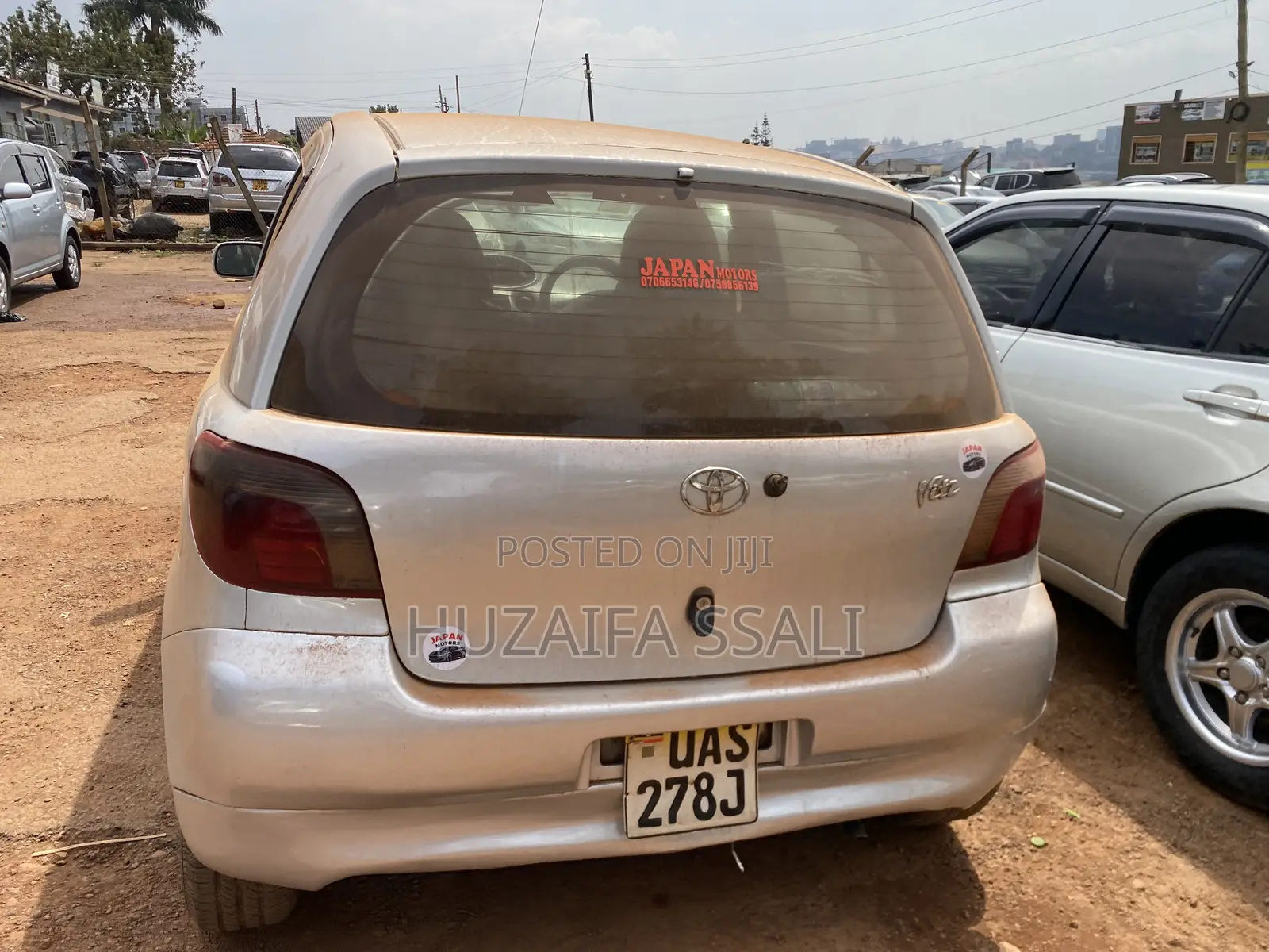 Toyota Vitz 2009 Silver
