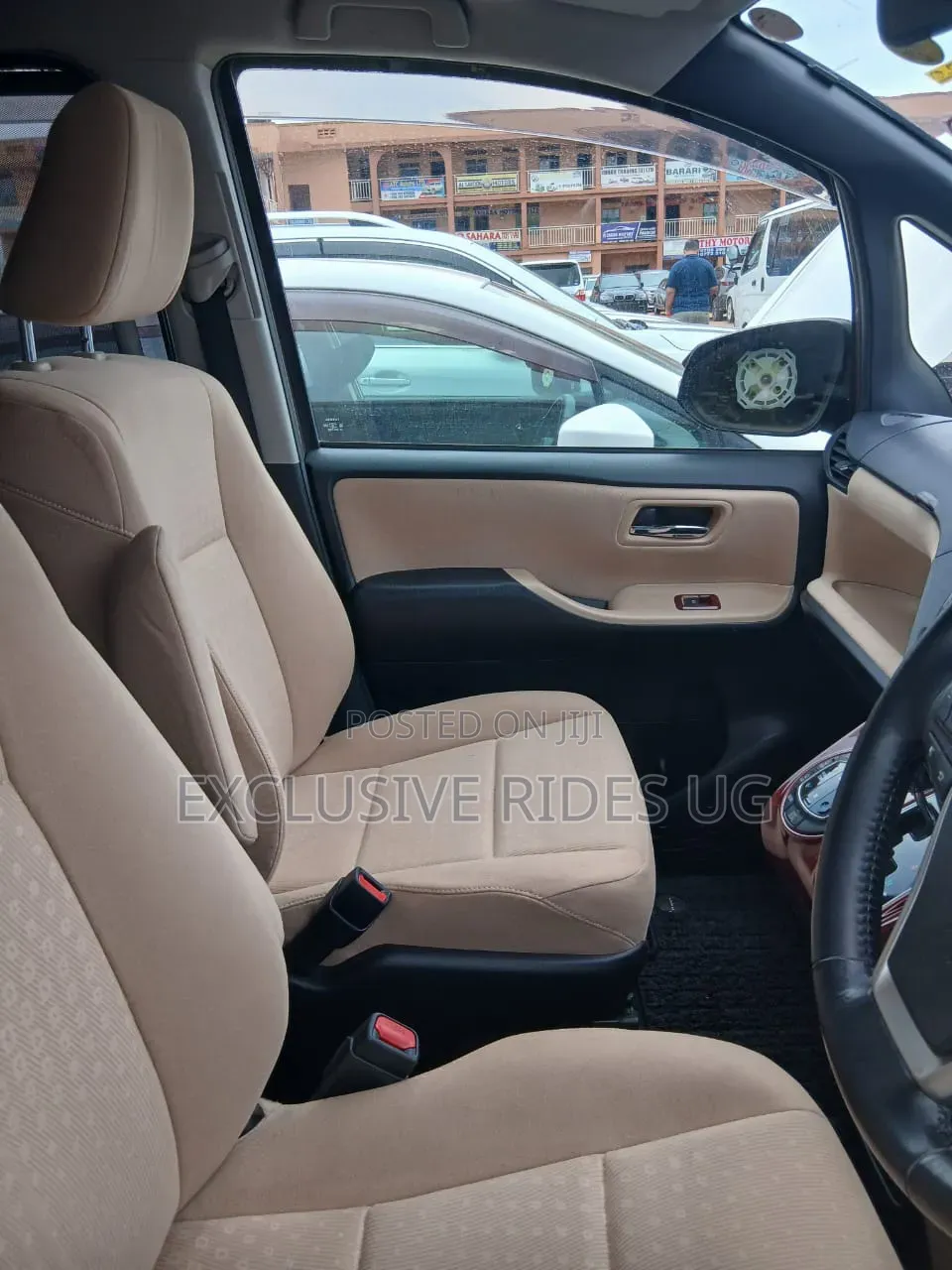Toyota Noah 2.0 AWD (8 Seater) 2016 Gray