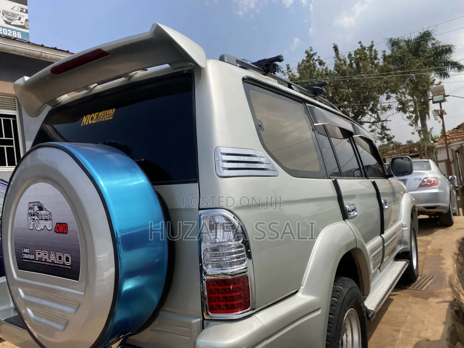 Toyota Land Cruiser Prado 2009 White