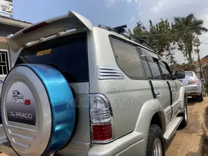 Toyota Land Cruiser Prado 2009 White