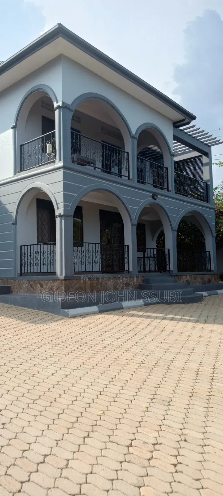 5bdrm Mansion in Muyenga, Makindye for sale
