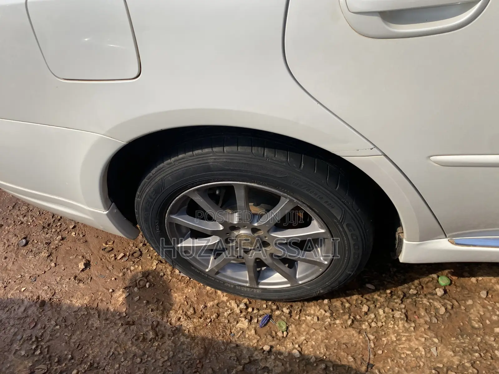 Subaru Legacy 2010 White