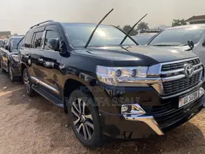 Toyota Land Cruiser Prado 2016 Black