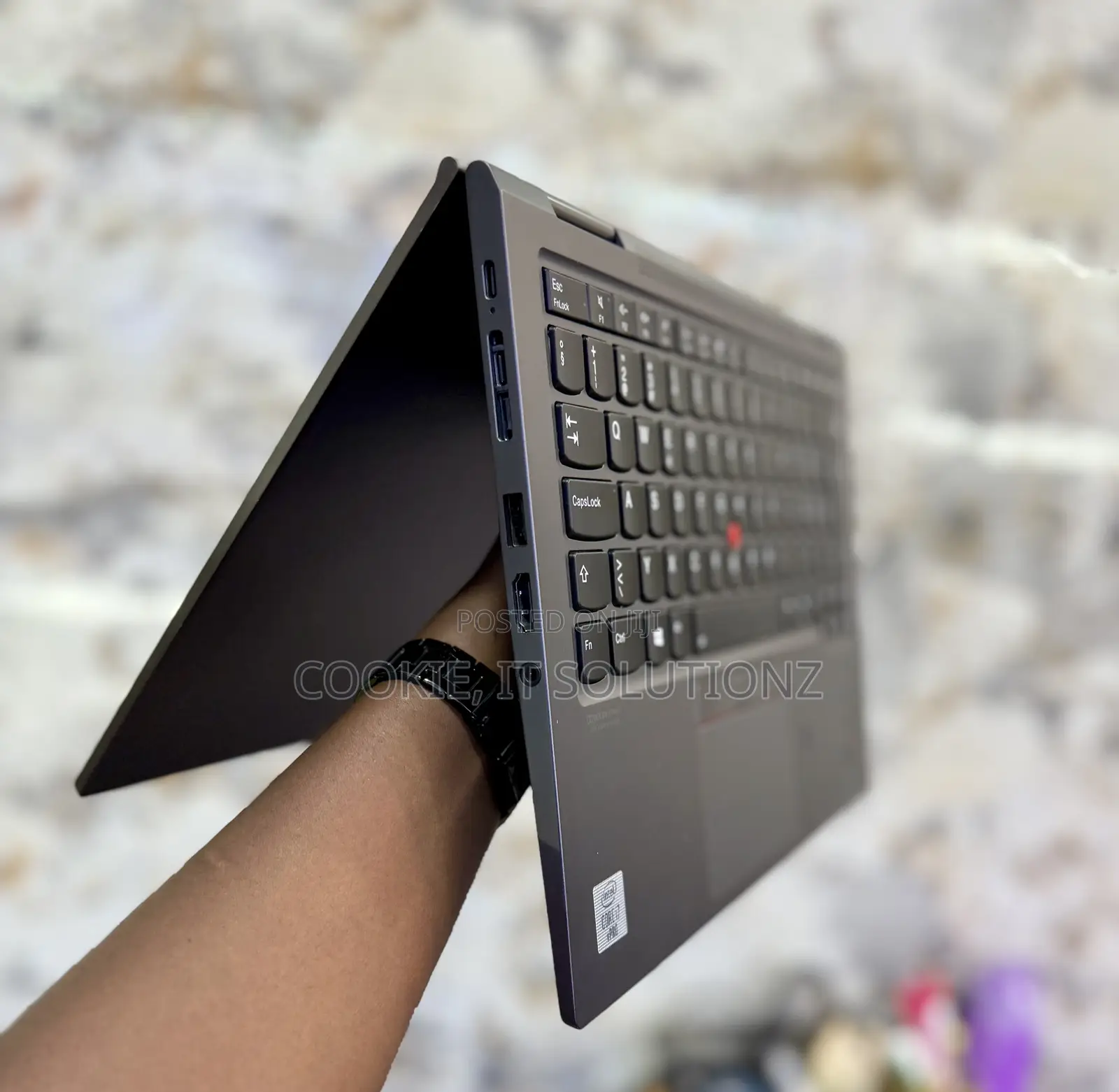 Laptop Lenovo ThinkPad X1 Yoga 16GB Intel Core i7 SSHD (Hybrid) 512GB