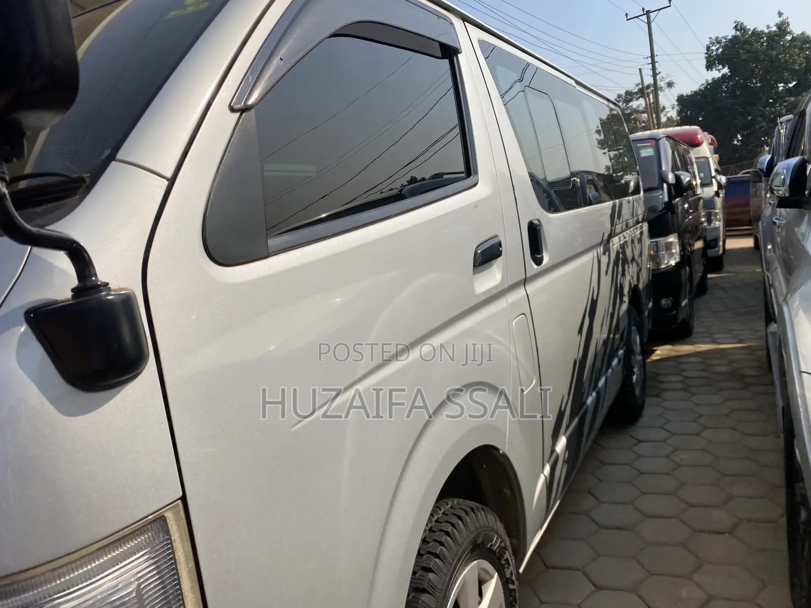 Toyota Grand HiAce 2002 Silver