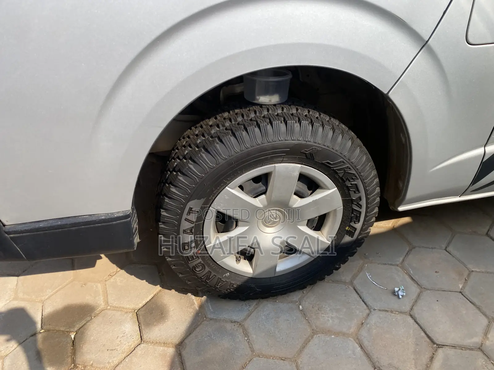 Toyota Grand HiAce 2002 Silver