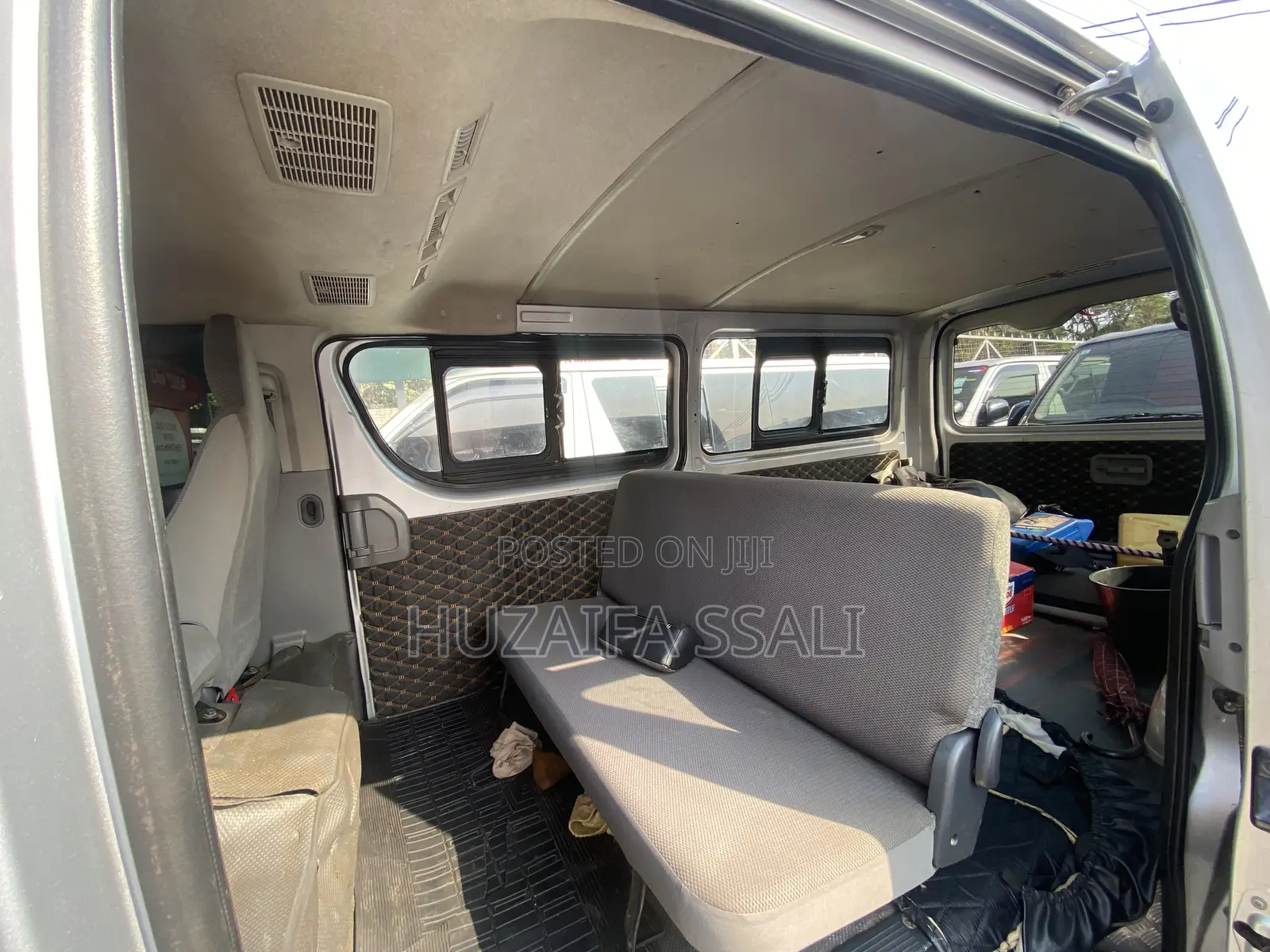 Toyota Grand HiAce 2002 Silver