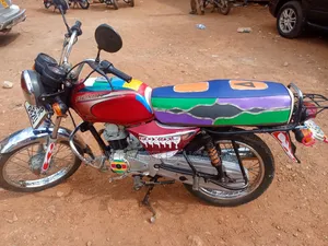 Bajaj Boxer 100 2023 Red