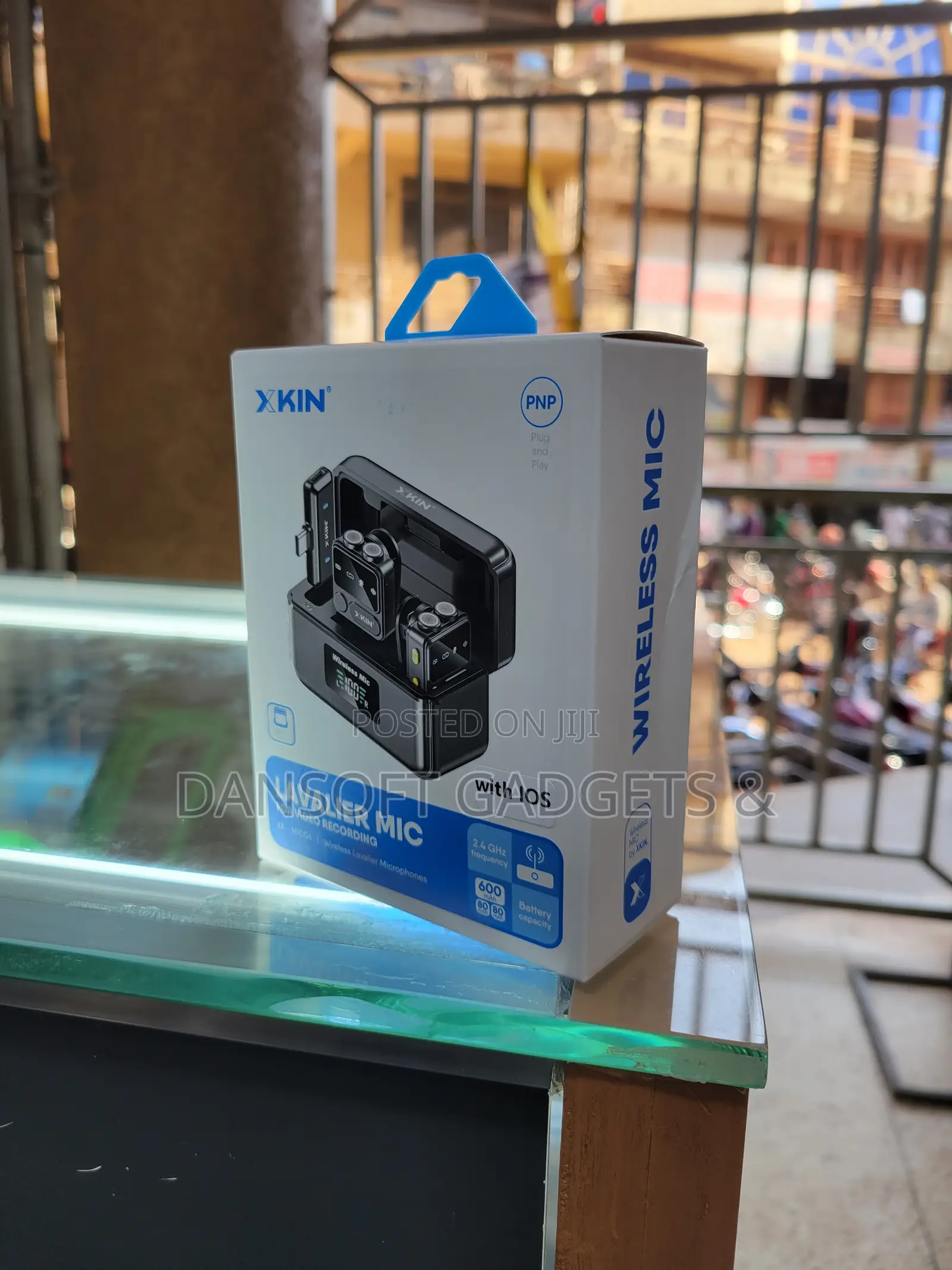 X-Kin Dual Wireless Lavalier Microphone – Smart Digital Display Case