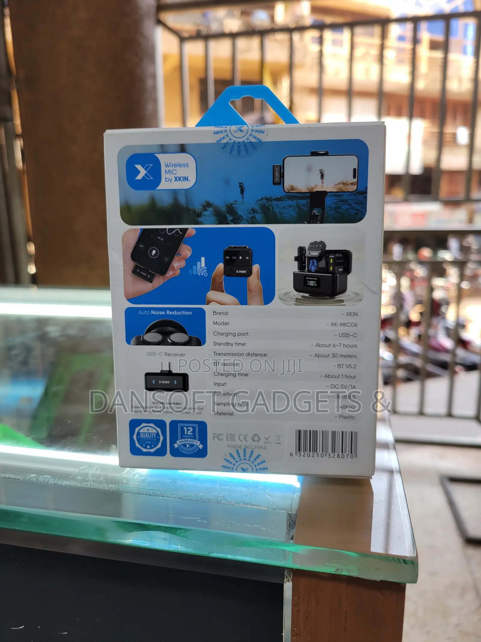 X-Kin Dual Wireless Lavalier Microphone – Smart Digital Display Case