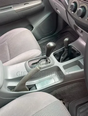 Toyota Hilux 2015 Silver