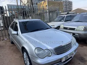Mercedes-Benz C180 2005 Silver