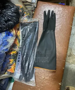 Heavy Duty Chemical Resistant Gloves