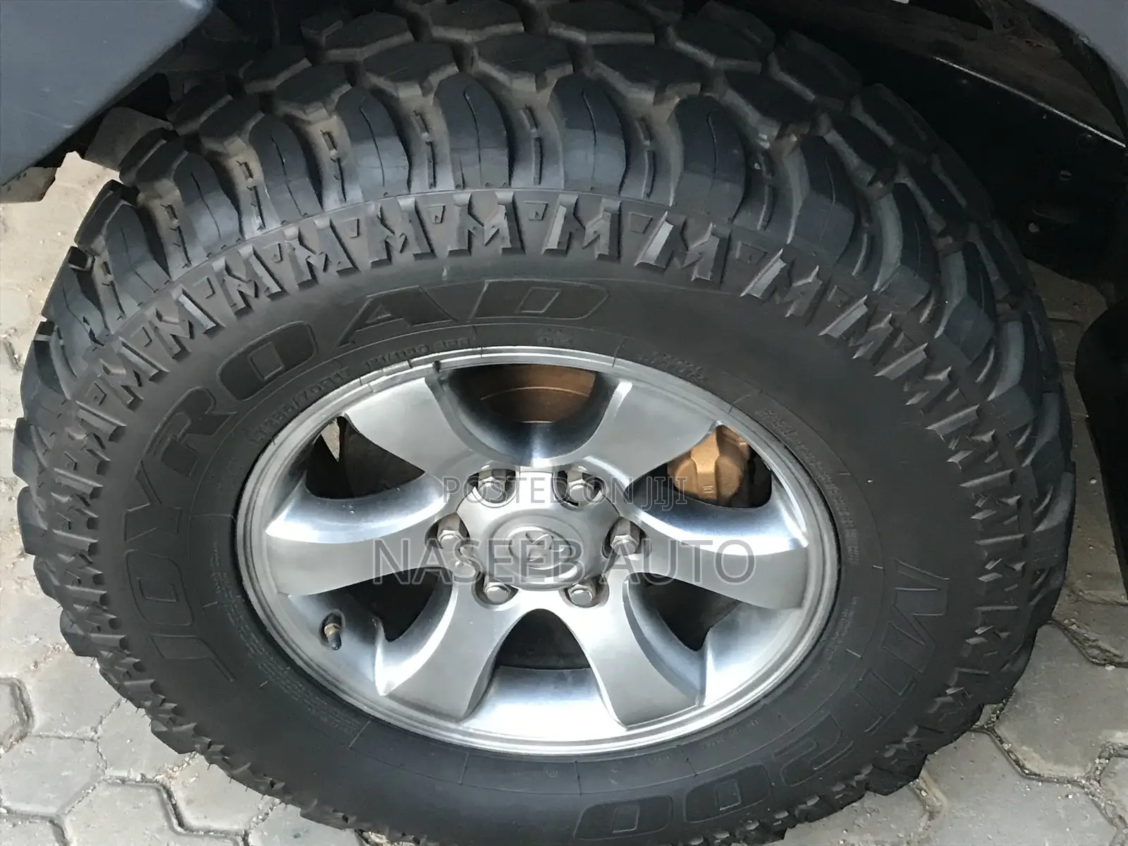 Toyota Land Cruiser Prado 2010 Gray