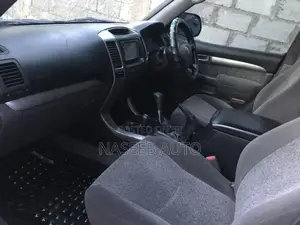 Toyota Land Cruiser Prado 2010 Gray
