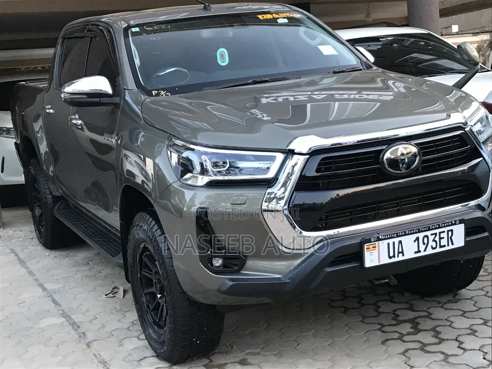 Toyota Hilux 2018 Green