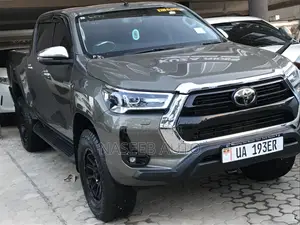 Toyota Hilux 2018 Green