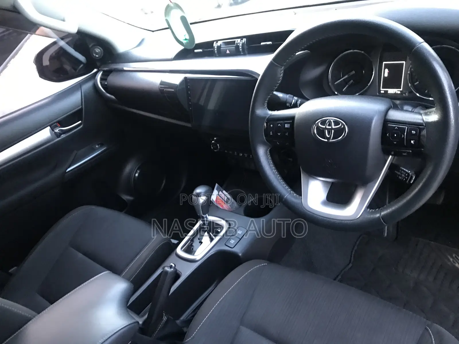 Toyota Hilux 2018 Green