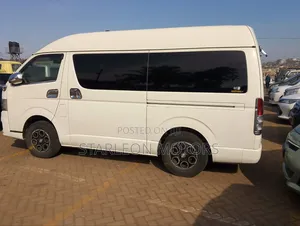 Toyota HiAce 2014 White