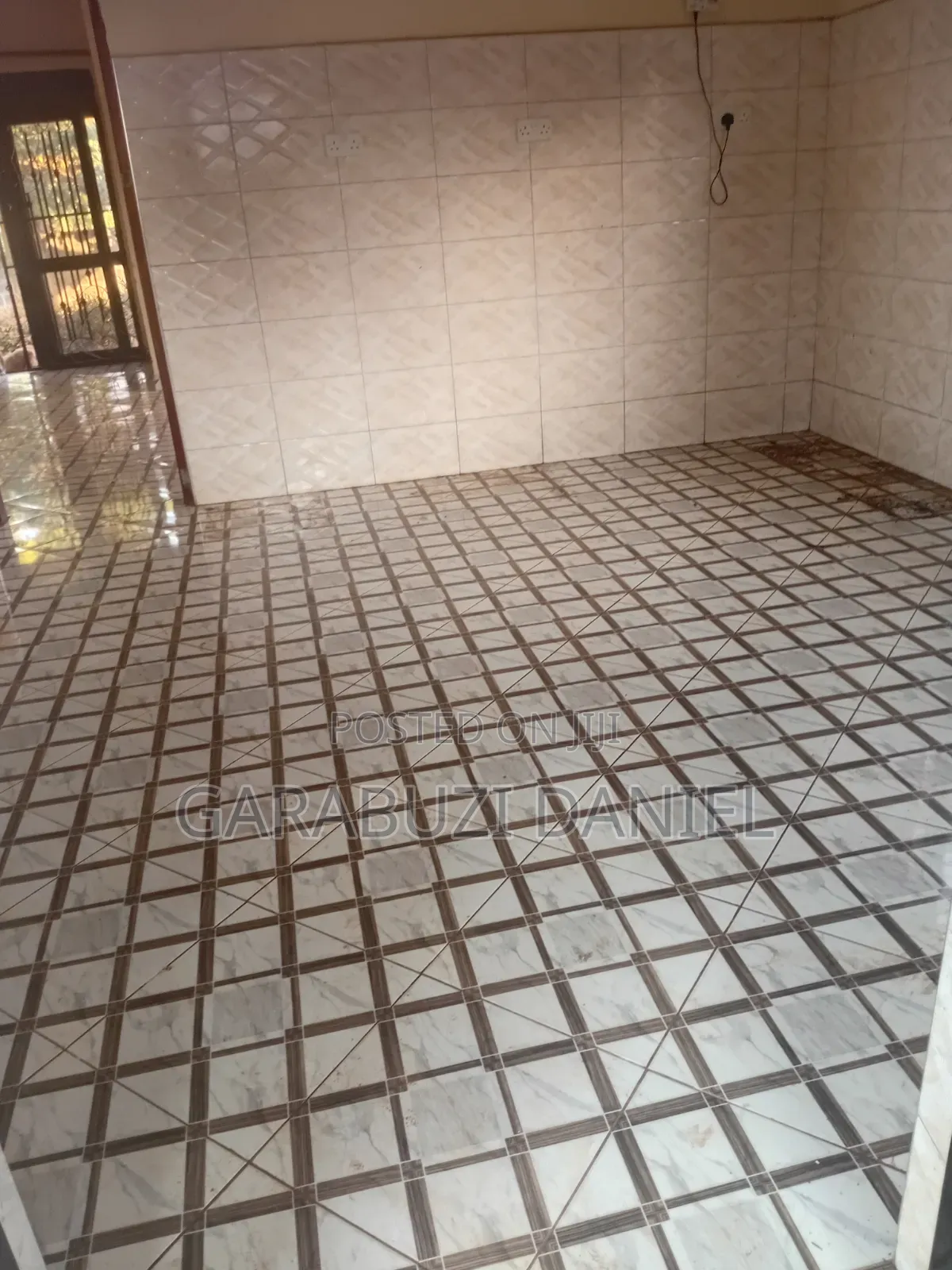 3bdrm House in Ssisa for sale