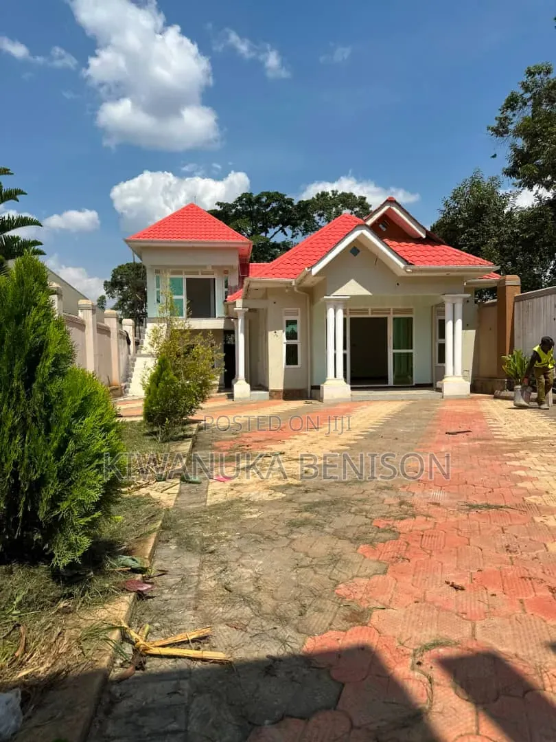 4bdrm Bungalow in Matuga, Central Division for sale
