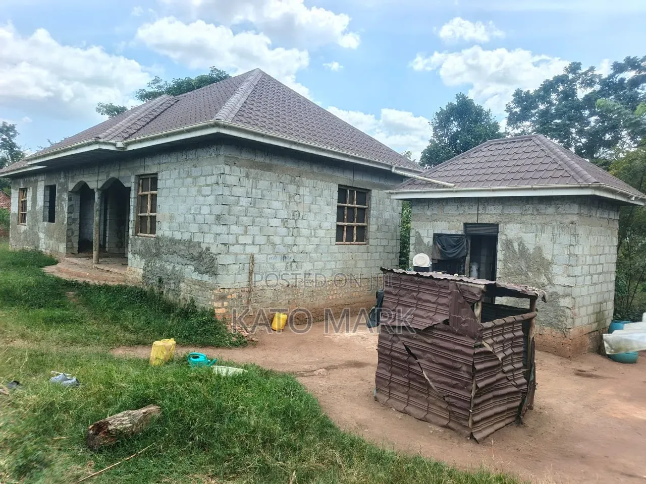 3bdrm House in Nsabwe, Mukono TC for sale