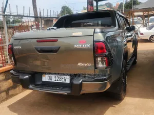 Toyota Hilux 2018 Green