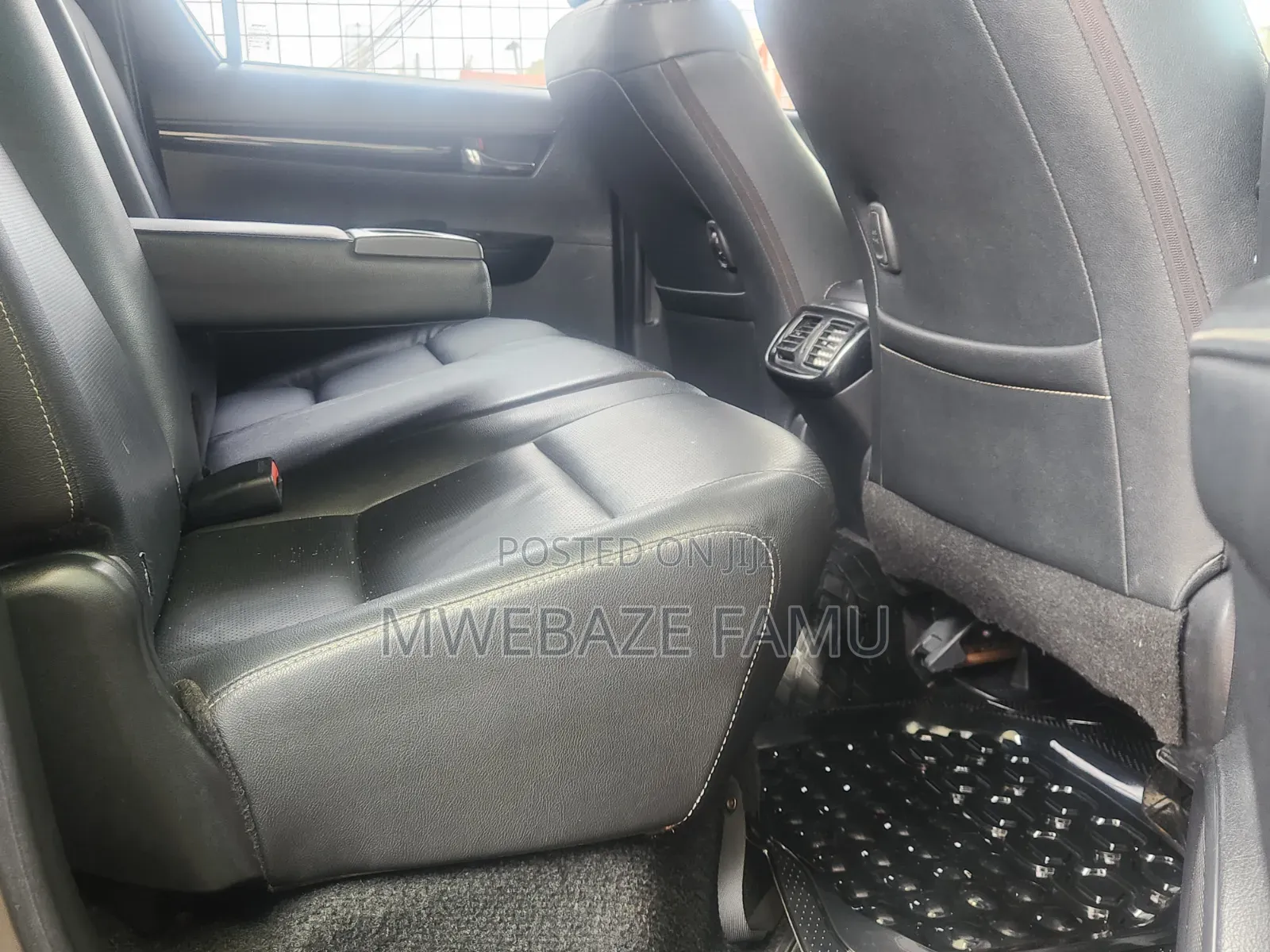 Toyota Hilux 2018 Green