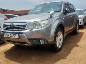 Subaru Forester 2010 Silver