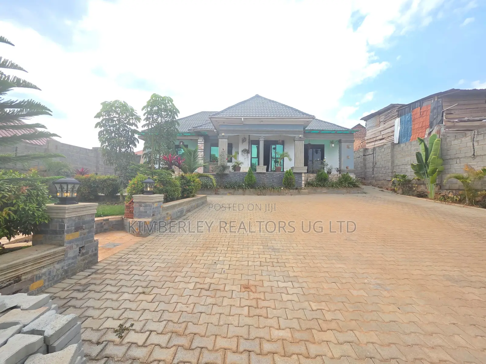 4bdrm House in Division A for sale