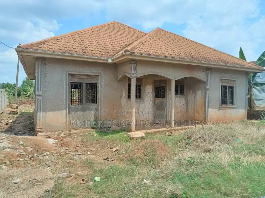 3bdrm House in Kira for sale