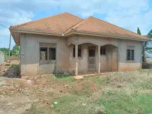3bdrm House in Kira for sale