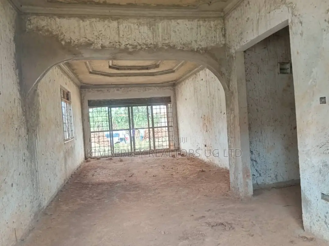 3bdrm House in Kira for sale