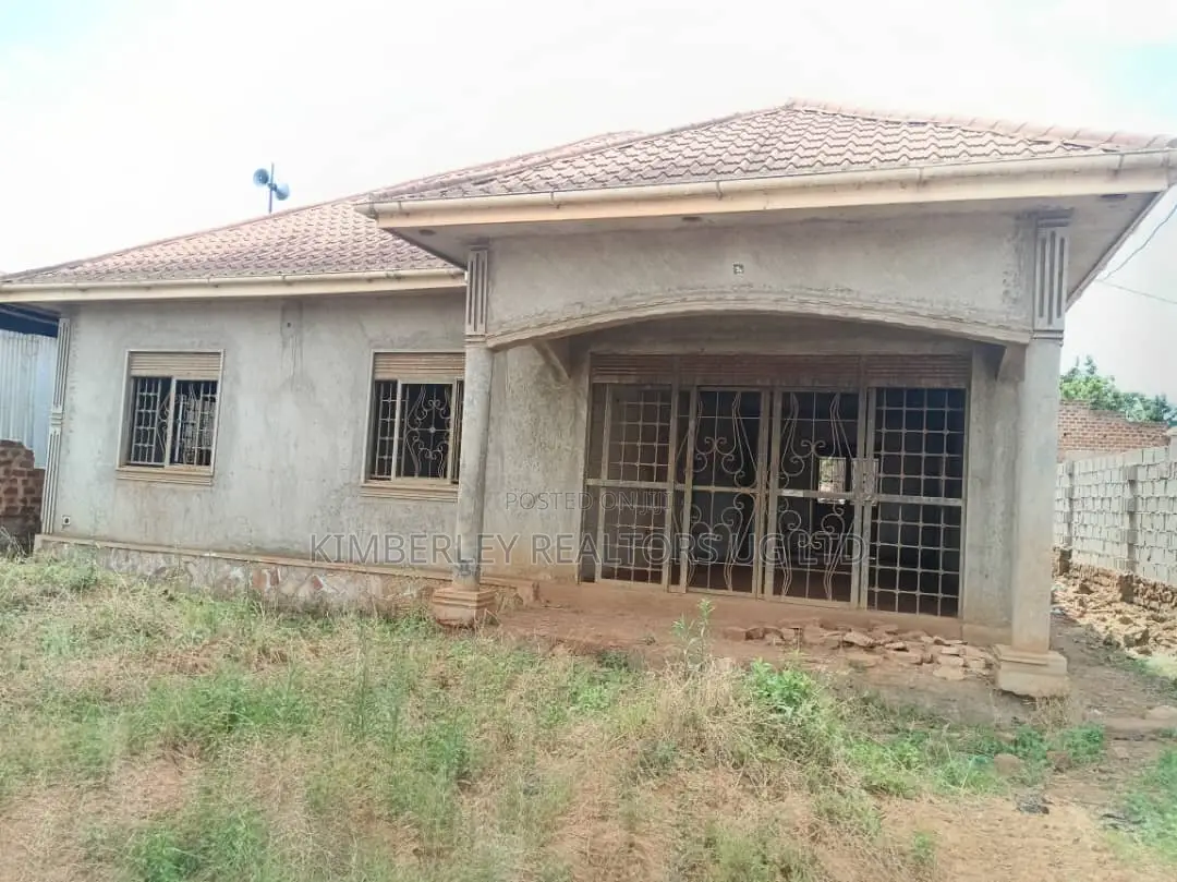 3bdrm House in Kira for sale