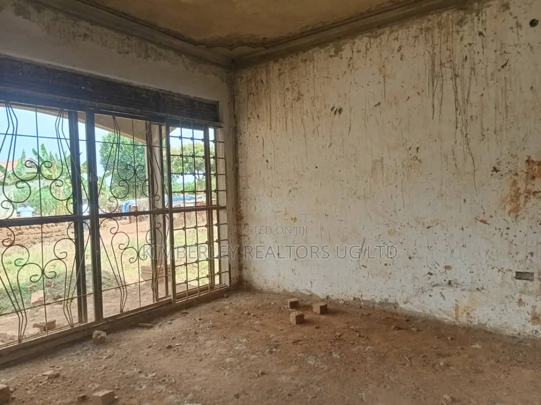 3bdrm House in Kira for sale