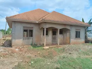 3bdrm House in Kira for sale