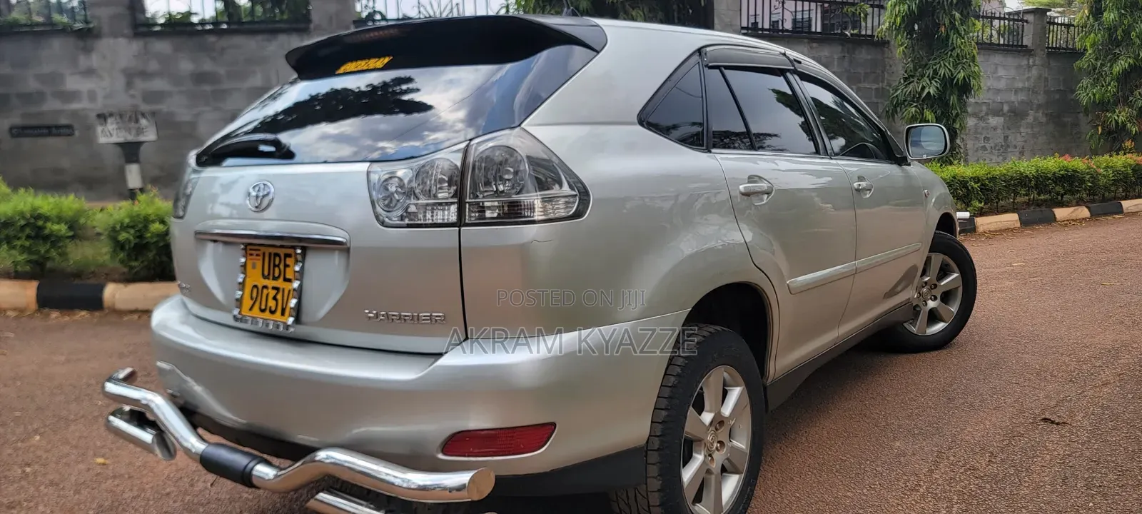 Toyota Harrier 2009 Silver