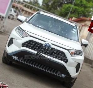 Toyota RAV4 2021 White