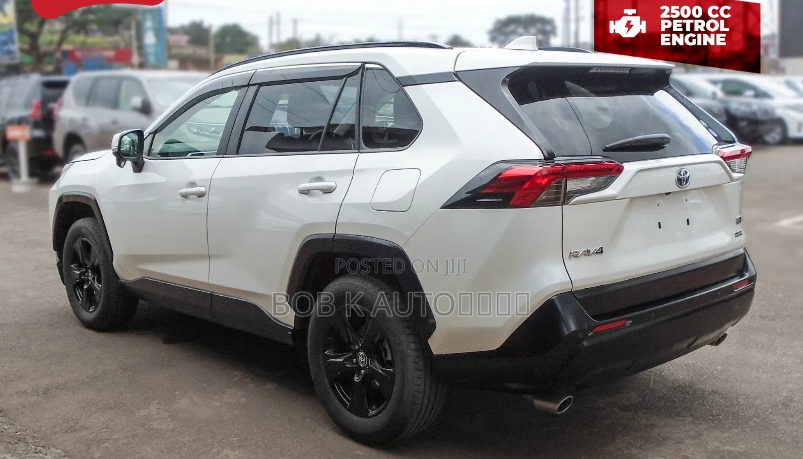 Toyota RAV4 2021 White